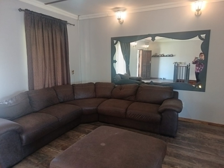 4 Bedroom Property for Sale in Rhodesdene Northern Cape